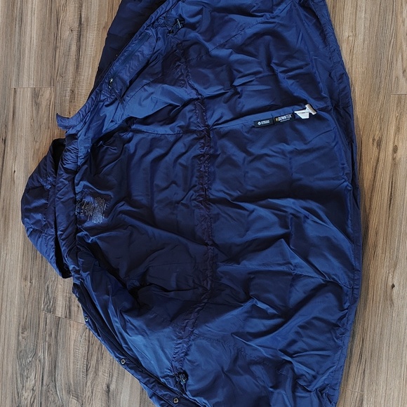 GUC Navy Down Coat - Picture 3 of 9